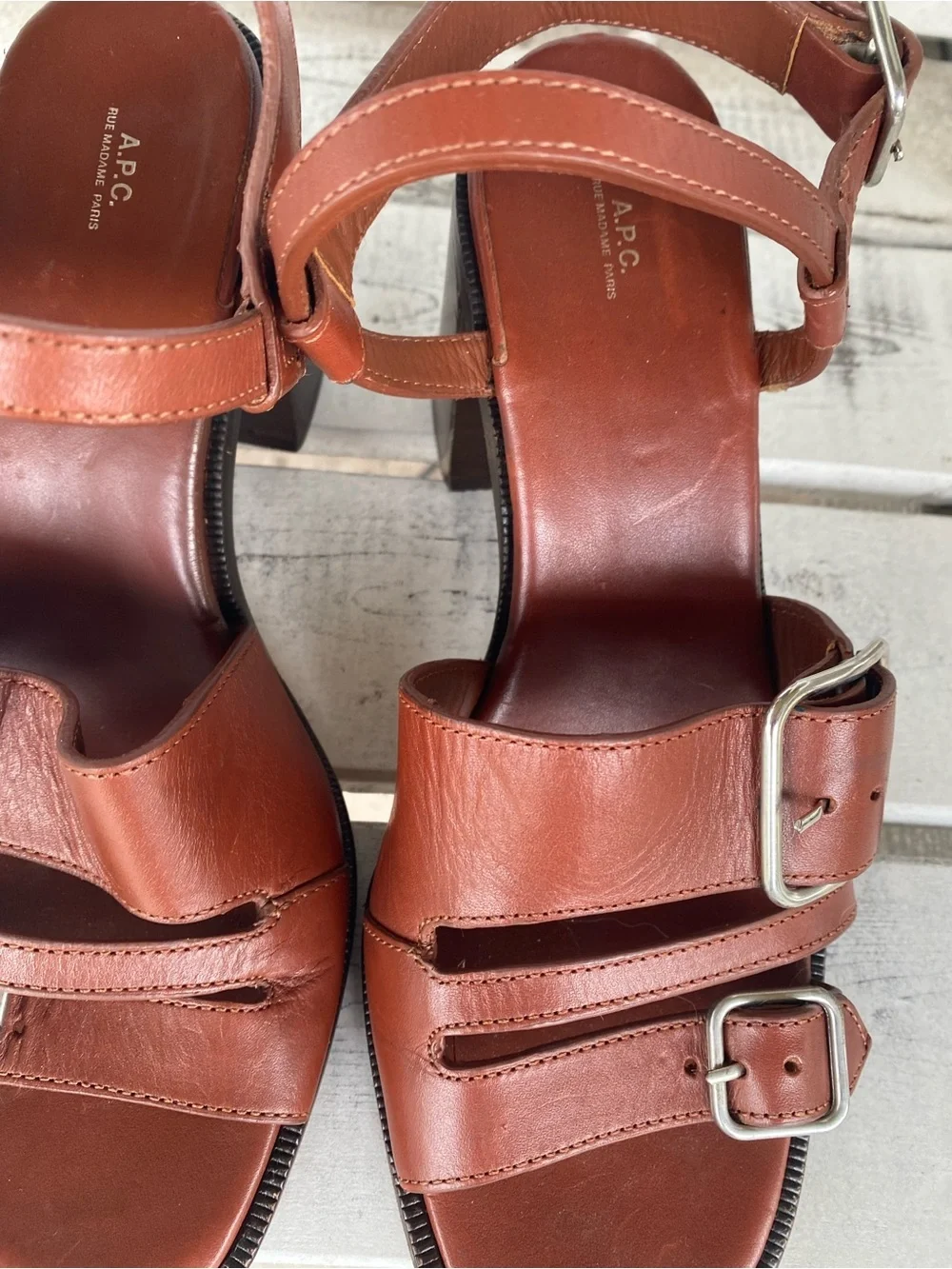 A.P.C. Tess Leather Buckle Block Heel Strappy Sandals Hazelnut Quiet Luxury 39/9